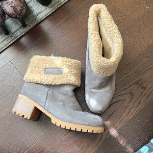 Wooly teddy bear grey ankle boot with fuzzy trim and grey outer.